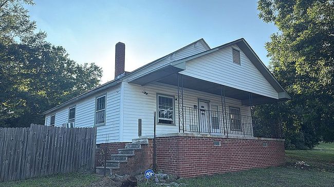 Photo of 635 N Churton St, Hillsborough, NC