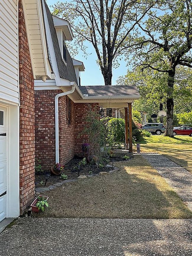 Image of 4000 Fox Hill Rd