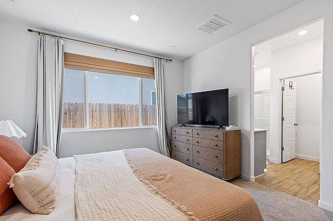 Photo of 2755 N Vahe Ave, Fresno, CA