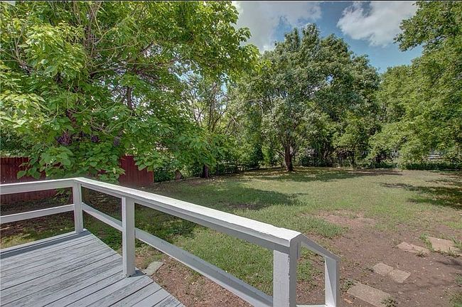 Image of 214 Hill Ln