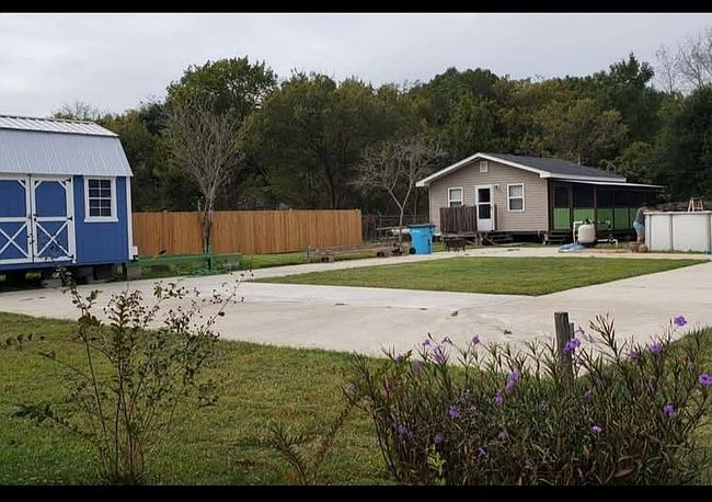 Photo of 512 Red Cypress Rd