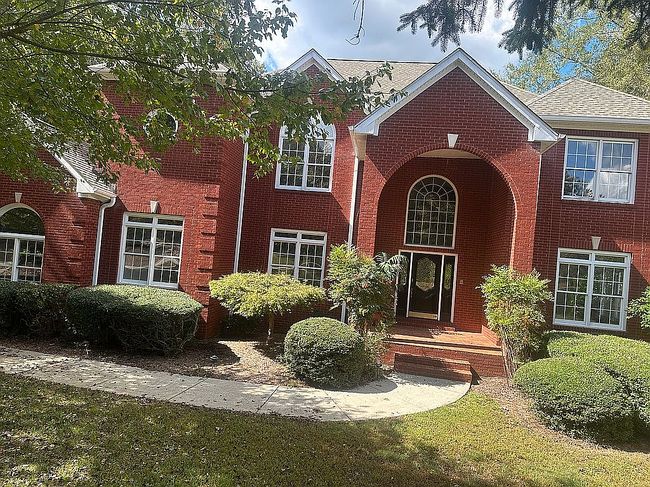 Photo of 2857 Bridgeview Dr