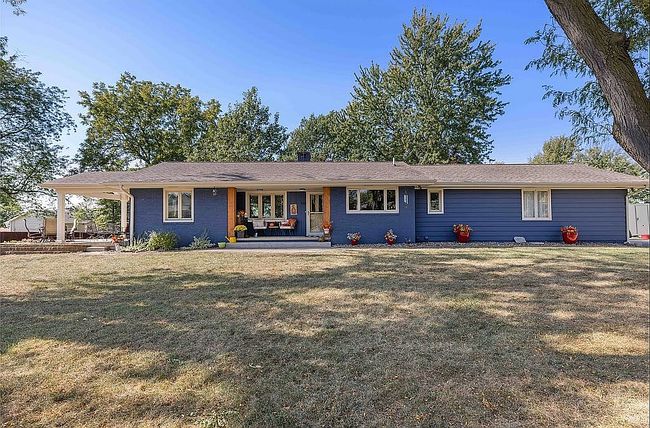 Photo of 203 Rhinehart Ave, Dallas Center, IA