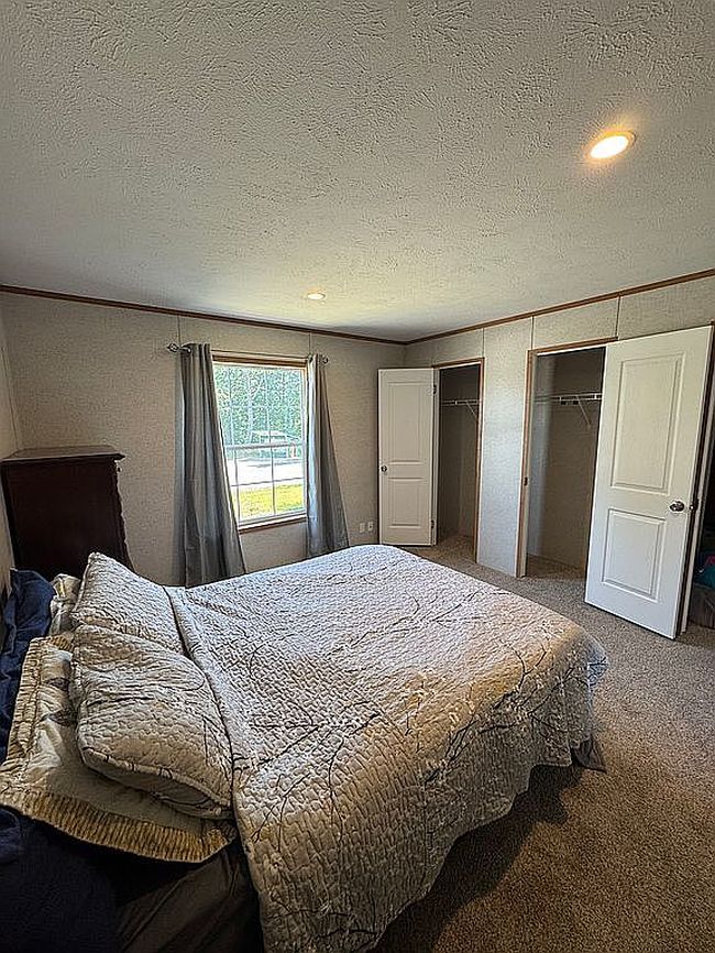 Photo of 2 Cleo Cir, Rochester, NH