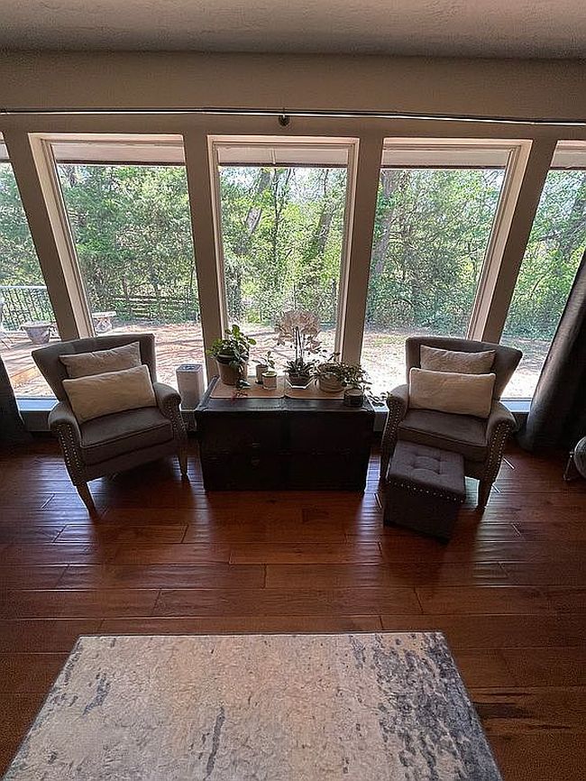 Additional photo 2 of property located at 403 Piney Oak Dr