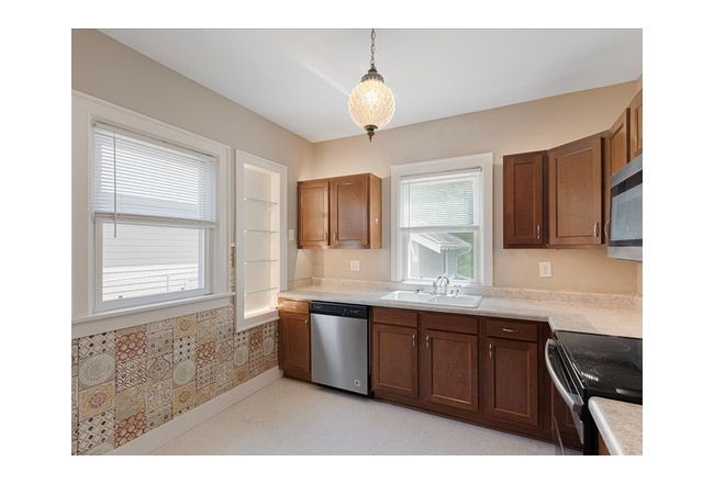 Additional photo 3 of property located at 201 Locust Lodge Ave