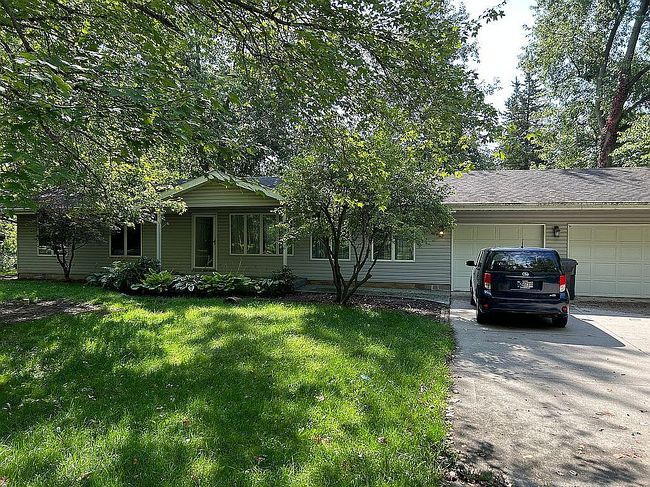 Photo of 10272 Douglas Rd