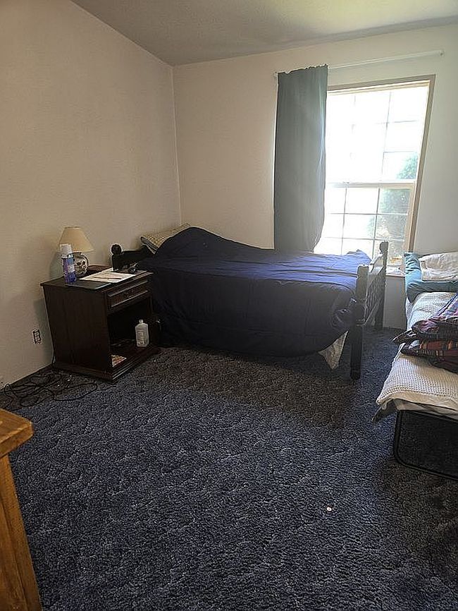 Image of 936 Honey Do St