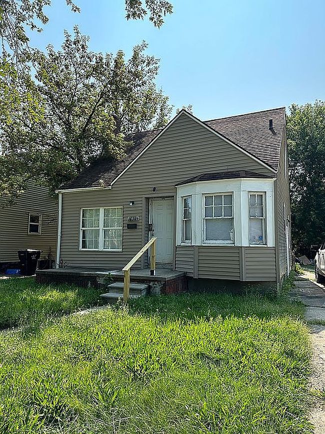 Additional photo 1 of property located at 16284 Coram St