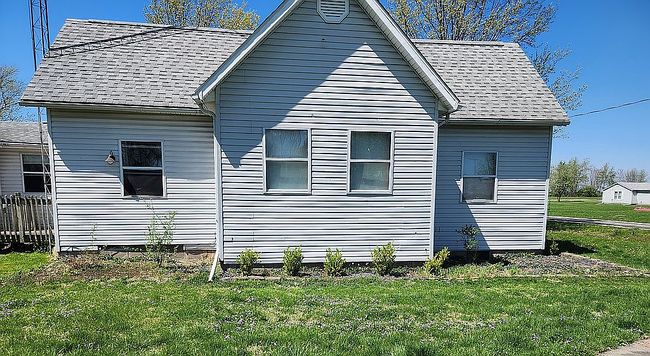 Photo of 178 N Starr St, Waggoner, IL