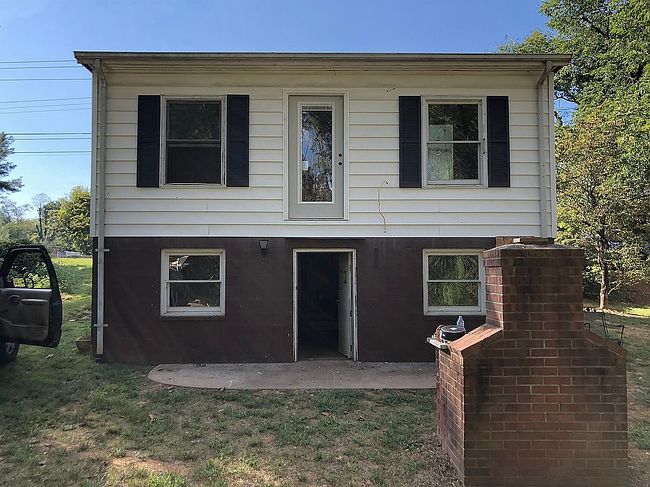 Additional photo 2 of property located at 914 Nassau St