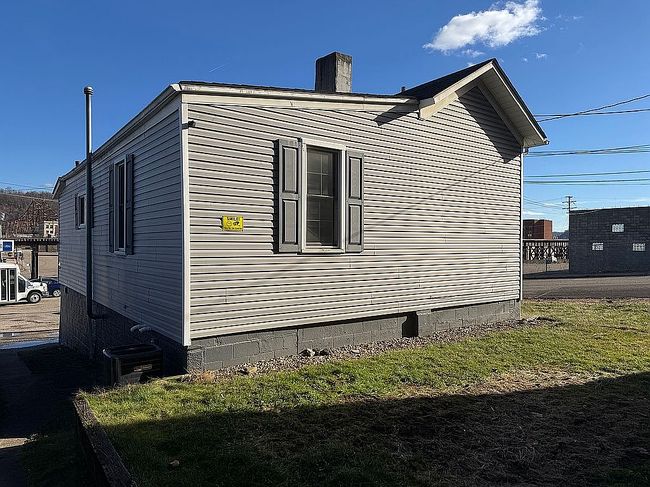 Additional photo 3 of property located at 3407 Monroe St