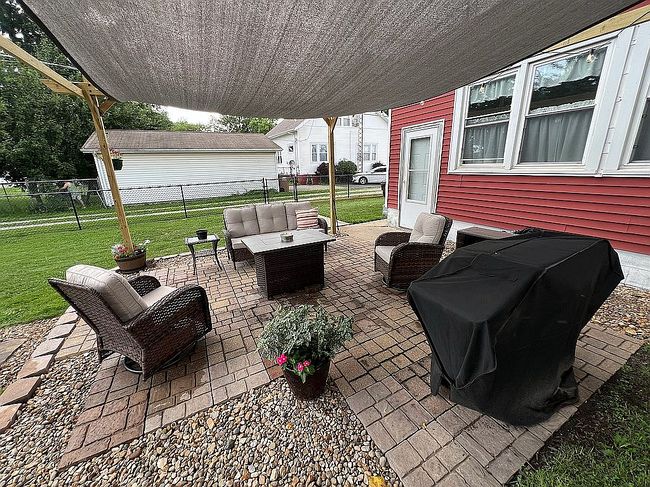 Photo of 311 W Madison St, Girard, IL