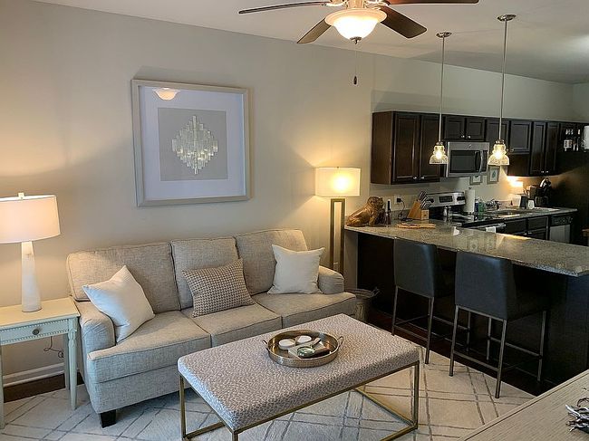 Image of 290 Russell St #322