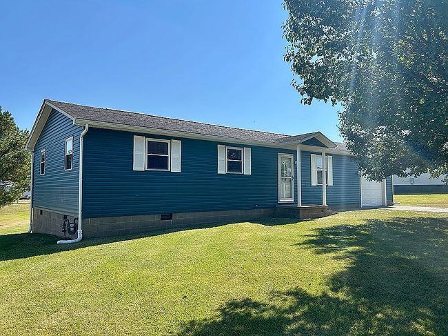 Photo of 102 Pine Dr