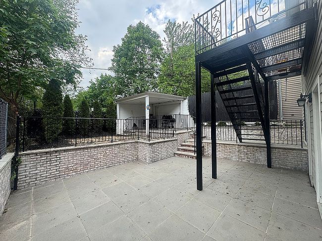 Image of 48 S Bleeker St