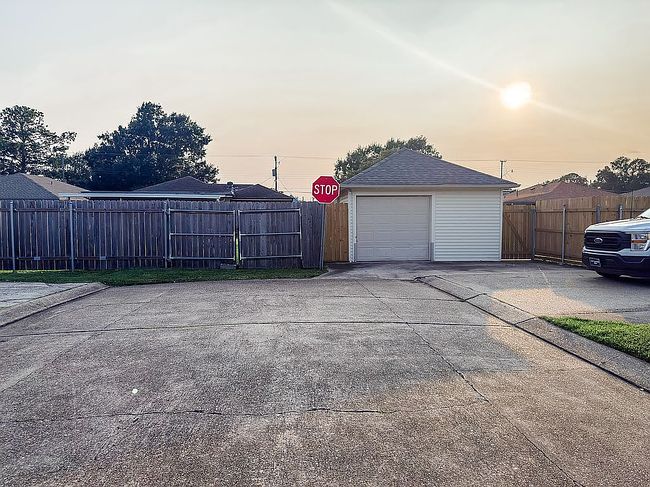 Image of 1013 N Woodlawn Ave
