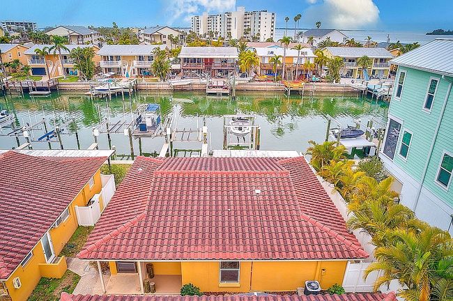 Image of 2600 Paula Dr N Unit 16