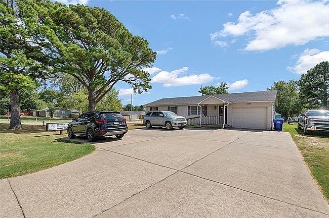 Image of 1108 W New Hope Rd