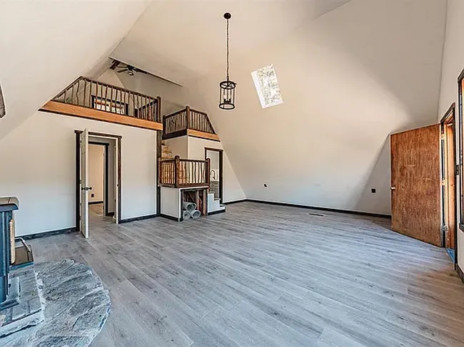 Image of 488 Hill Rd