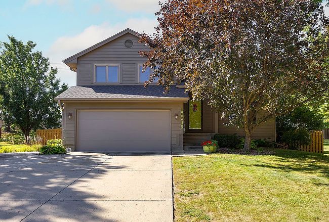 Photo of 10546 Forest Ave