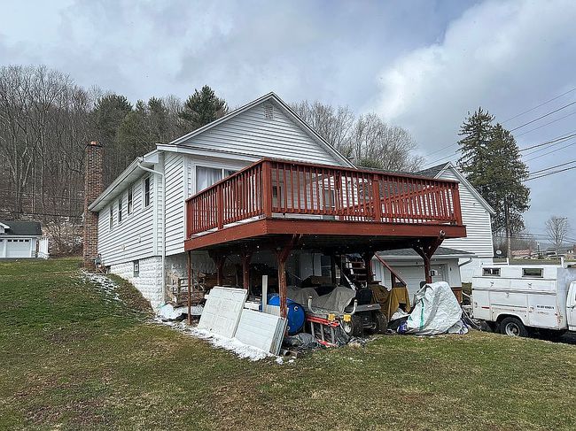 Image of 561 W Washington St
