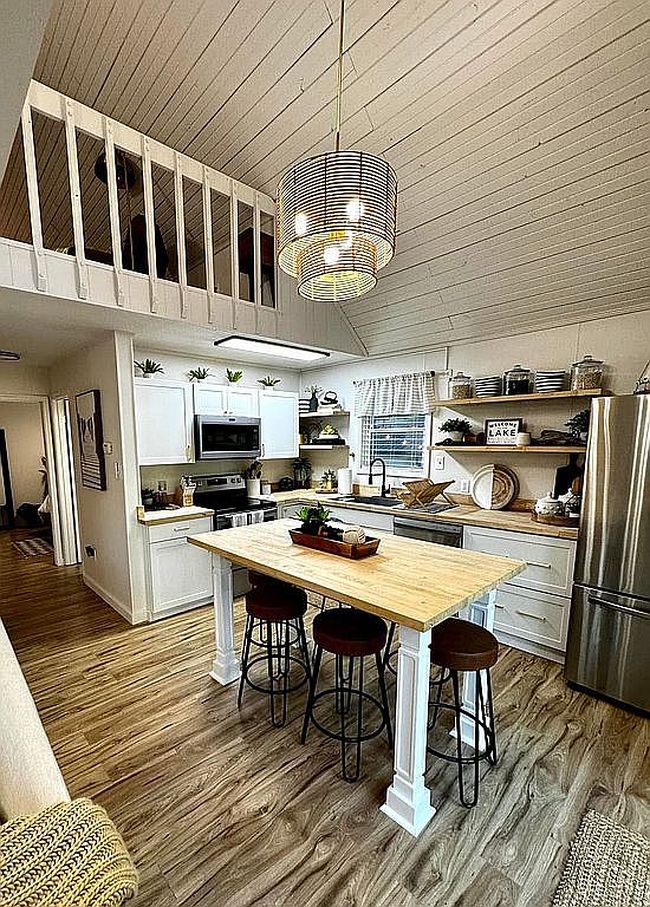 Preview of property located at 15 The Cove Ln
