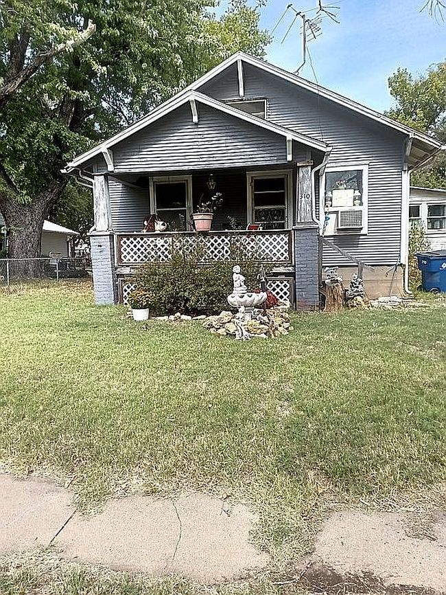 Image of 310 W Marshall Ave