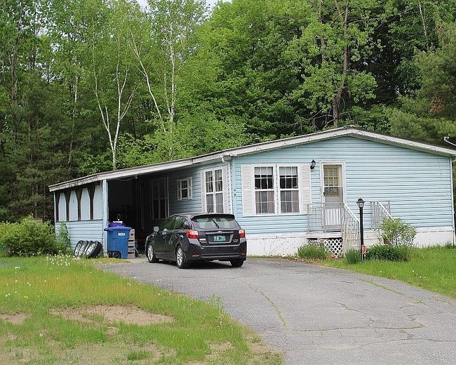 Photo of 149 Willow Cir, White River Junction, VT