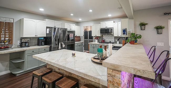 Additional photo 1 of property located at 1719 Winona Way