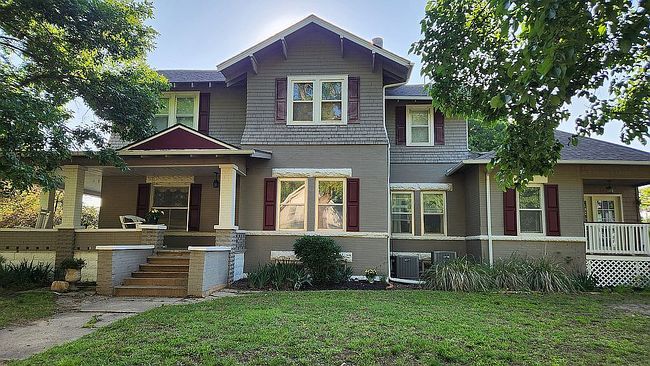 Image of 303 E Main St