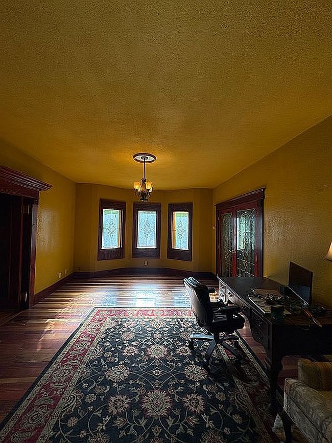 Photo of 246 S E St, Lakeview, OR