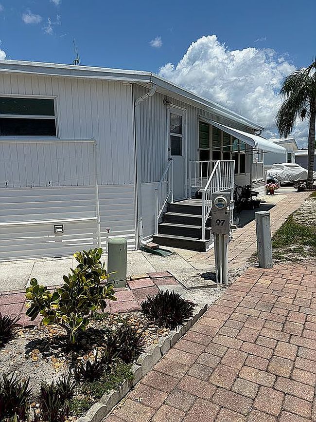Image of 104 Sugar Sand Ave