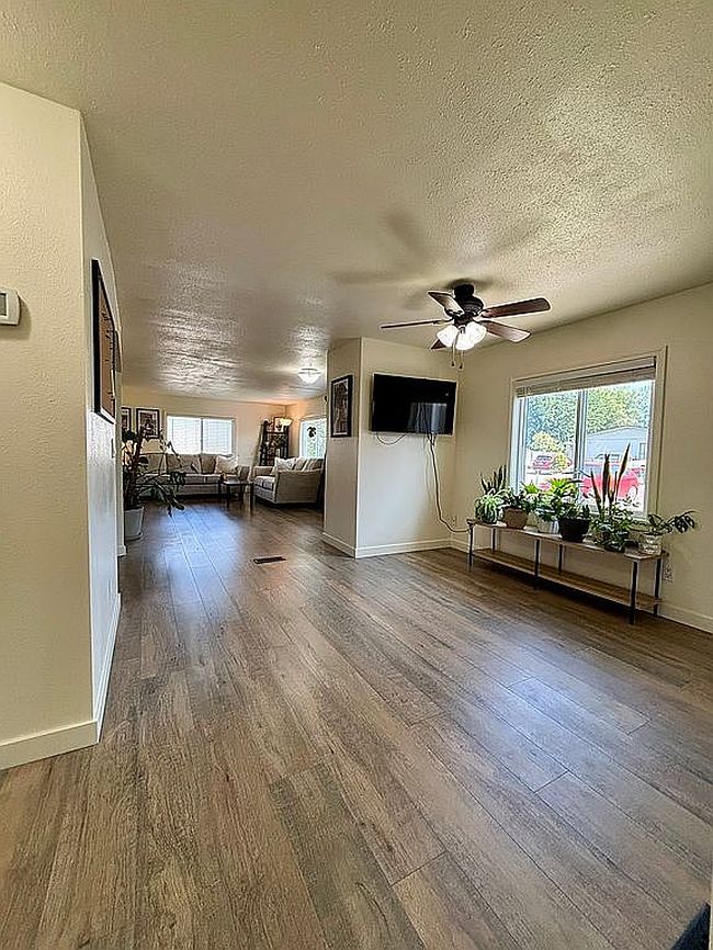 Photo of 9139 W Arrowhead Ave, Kennewick, WA