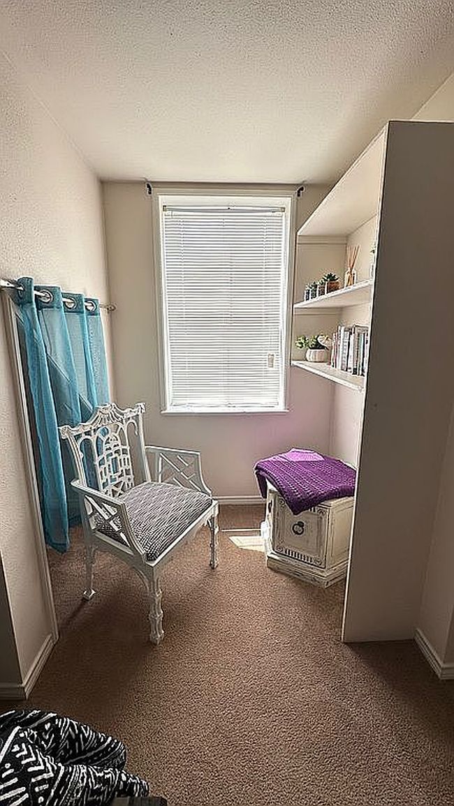 Image of 2433 Live Oak Rd