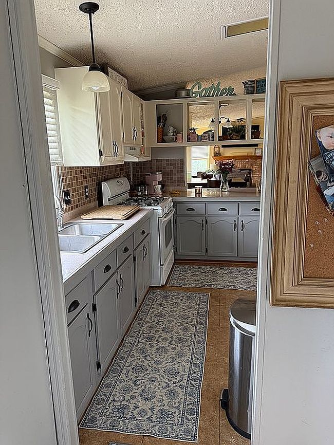 Preview of property located at 101 Hibbard St Trailer 25