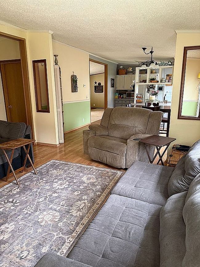 Image of 101 Hibbard St Trailer 25