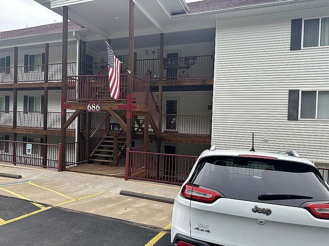 Photo of 686 Clearwater Dr #3E, Camdenton, MO