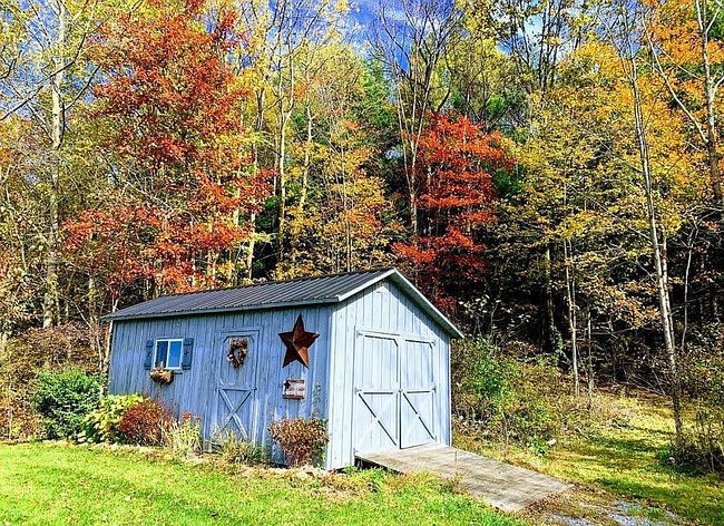 Photo of 981 Lander Dr, Lucinda, PA