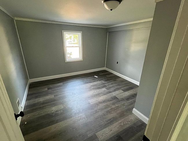 Additional photo 2 of property located at 529 Valentine Dr