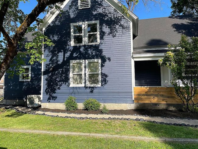 Additional photo 2 of property located at 322 Sw I St