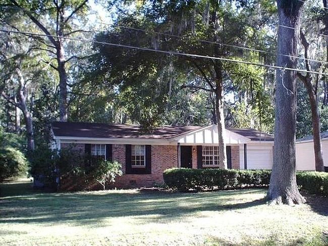 Additional photo 3 of property located at 2007 Harriet Dr
