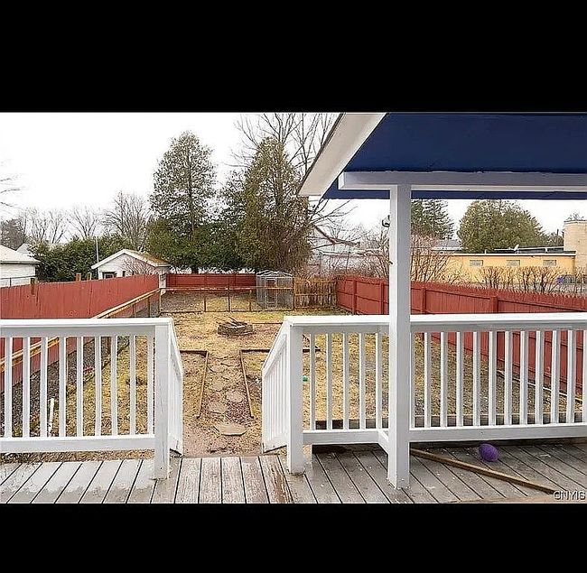 Image of 402 Riverside Dr