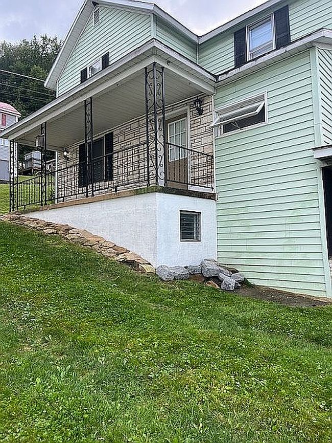 Photo of 618 Lang Ave, Patton, PA