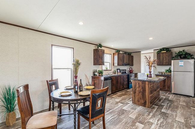 Image of 9801 Buckingham Dr