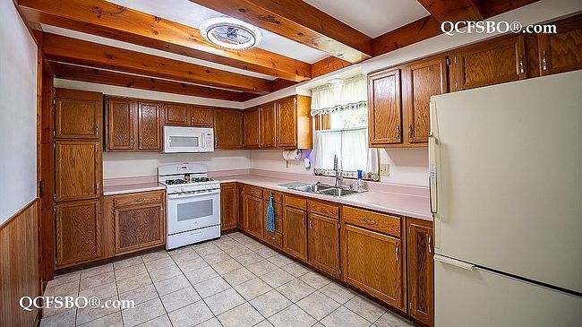 Photo of 2422 45th St, Moline, IL