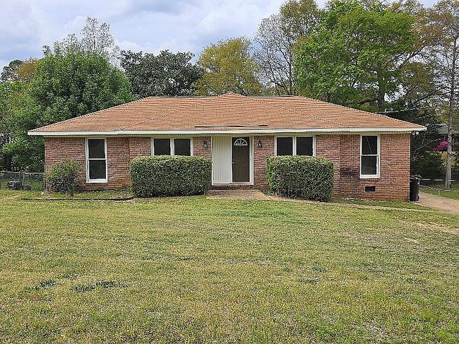Image of 5657 Canberra Ave