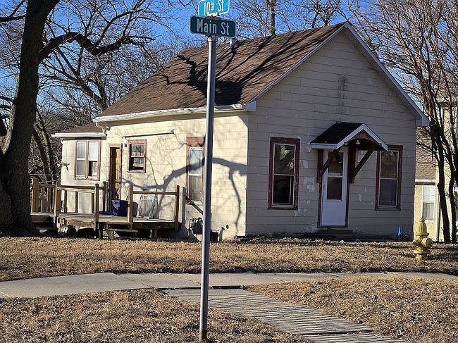 Image of 1001 Main St