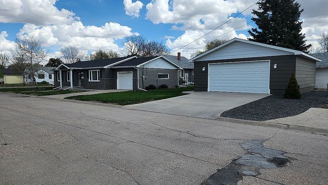 Photo of 1024 Emerson Ave, Alliance, NE