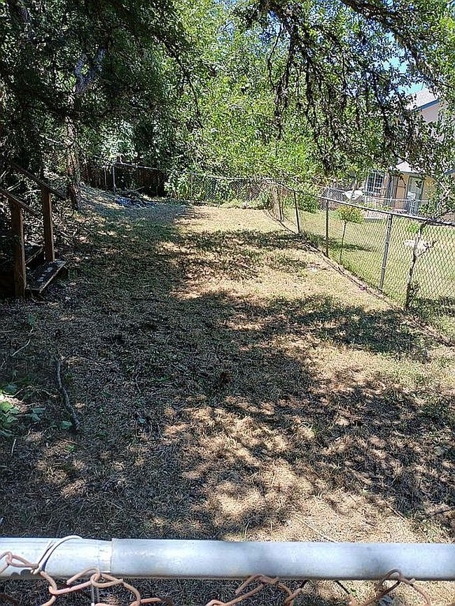 Photo of 109 Hill Dr, San Marcos, TX